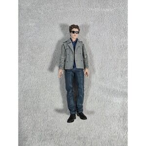 NECA Twilight Edward Cullen Action Figure 2008 Robert Pattinson Grey Coat 7 inch